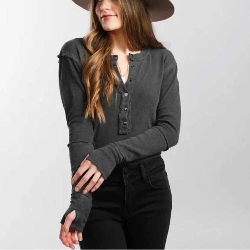 We The Free Phoebe Henley Distressed Long Sleeve Top M